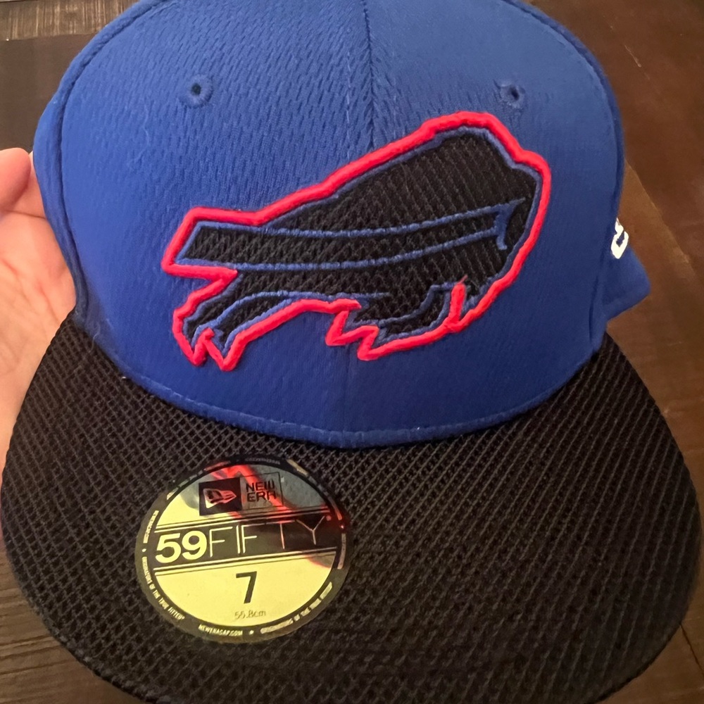 Men’s Buffalo Bills fitted hat size 7 7/8